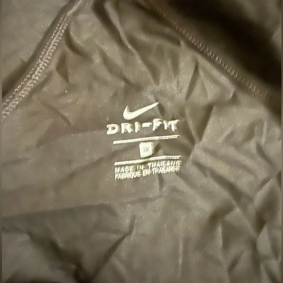 Nike - Picture 4 of 5